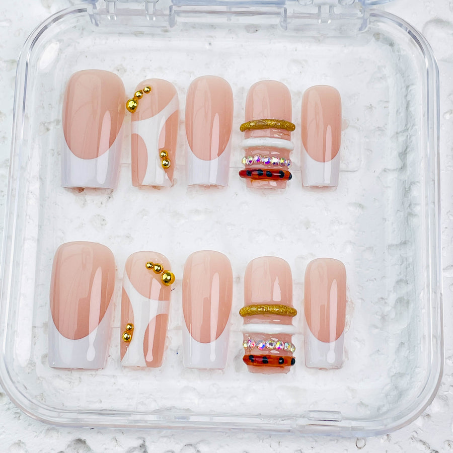 GAGUGAGU Nude Pearl Bow and Gold Band Press-On Nails for Date Night, Glossy False Nails for Birthday Party, Date Night and Weekend Style, S M L