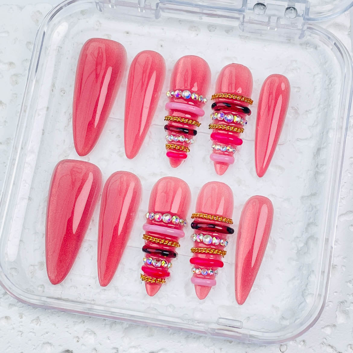 GAGUGAGU Red Heart Stiletto Press-On Nails for Valentine Date, Glossy False Nails for Birthday Party, Date Night and Weekend Style, S M L