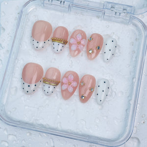 GAGUGAGU XR-105G Glossy Press-On Nails for Everyday Looks, Birthday Parties and Date Nights, S M L
