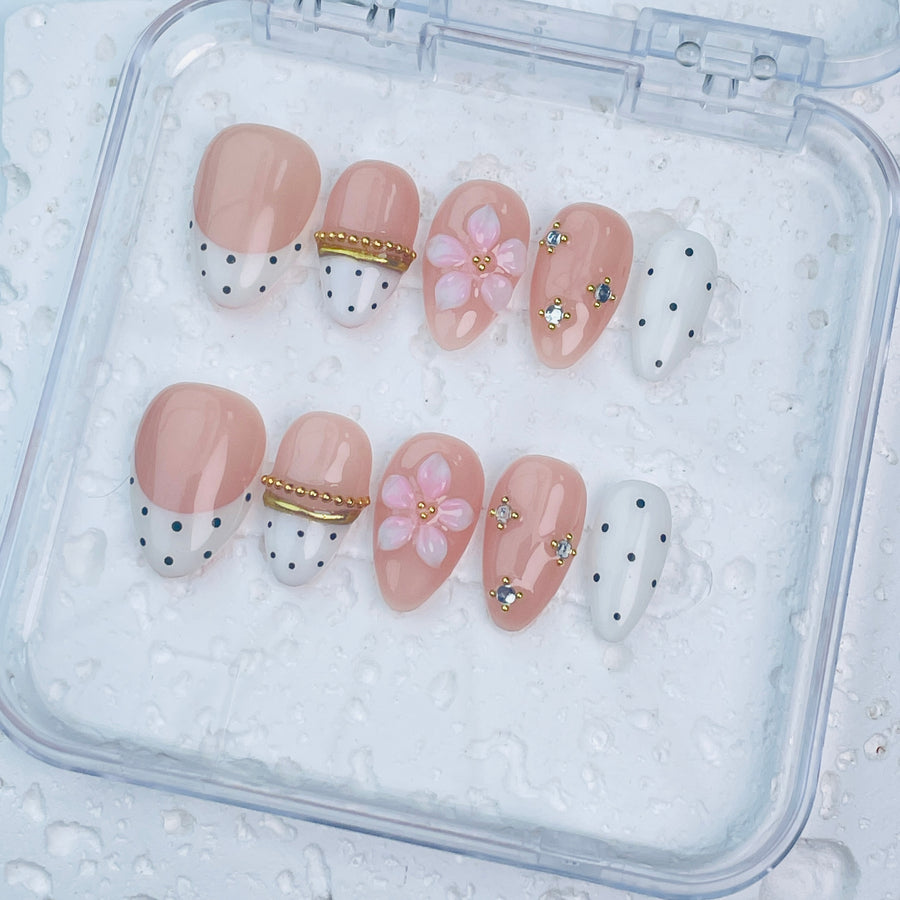 GAGUGAGU XR-105G Glossy Press-On Nails for Everyday Looks, Birthday Parties and Date Nights, S M L