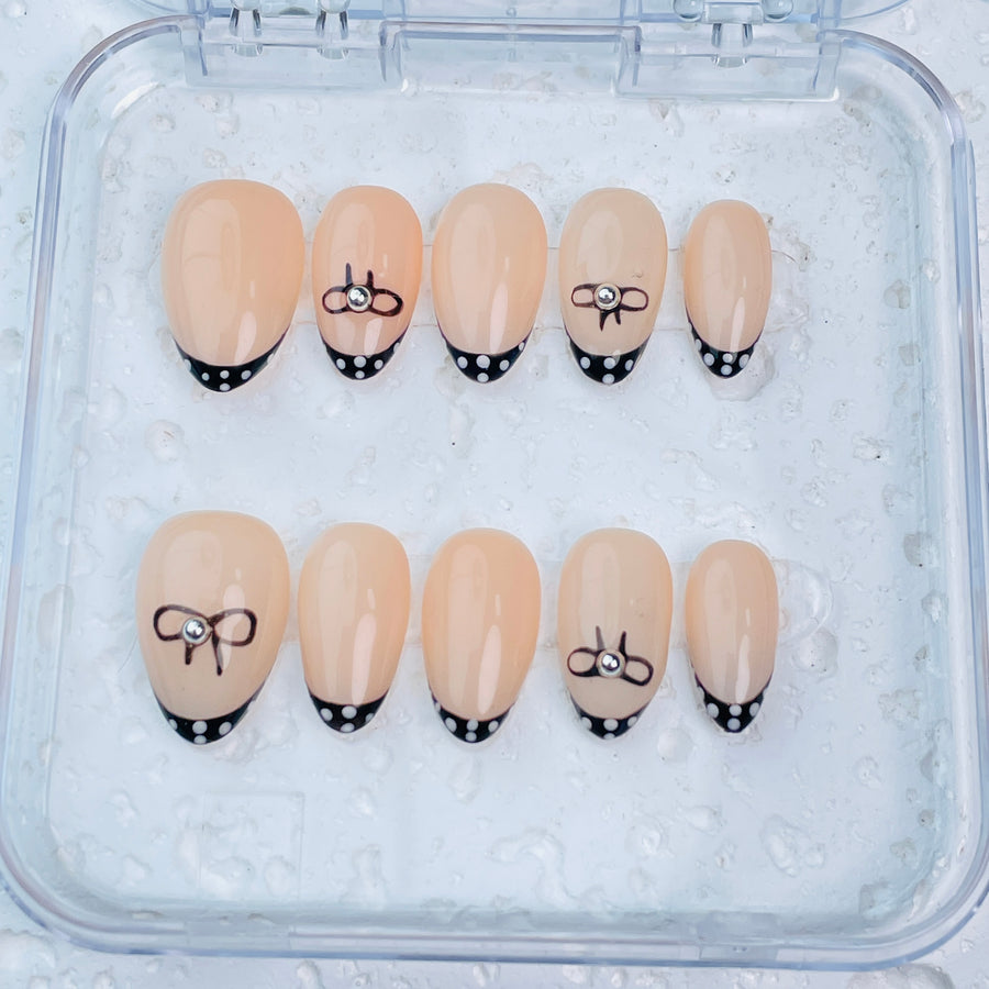 GAGUGAGU XR2-1009G Glossy Press-On Nails for Everyday Looks, Birthday Parties and Date Nights, S M L