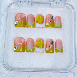 GAGUGAGU Green Floral French Tip Press-On Nails for Garden Parties, Glossy False Nails for Birthday Party, Date Night and Weekend Style, S M L